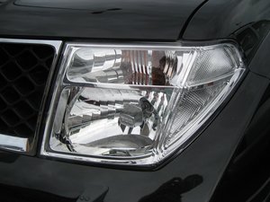 Nissan Navara D40 / Pathfinder Nearside Headlight (LH) Preview